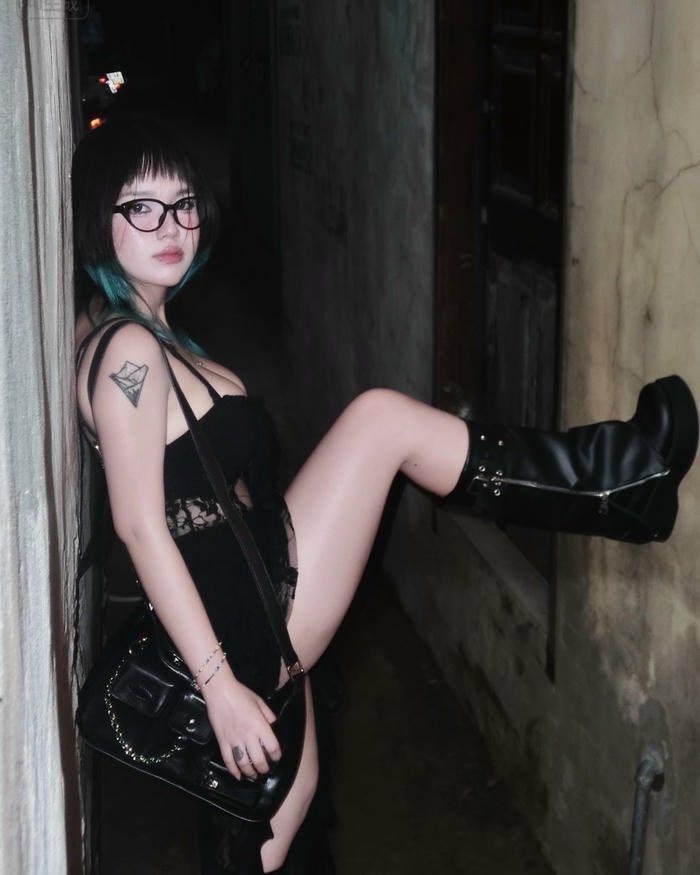 ảnh gái xinh mặc quần jean ngắn hd