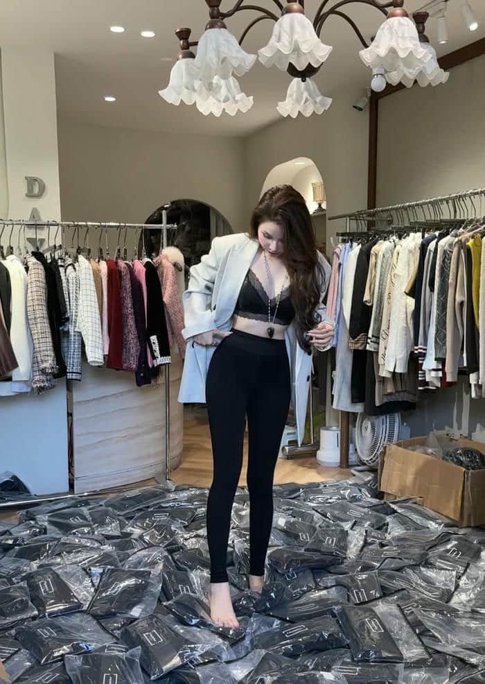 ảnh gái xinh mặc quần legging full hd siêu nét