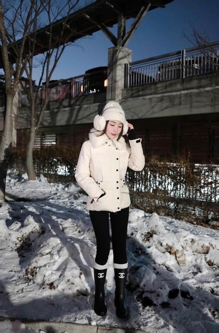 ảnh gái xinh mặc quần legging sắc sảo 4k