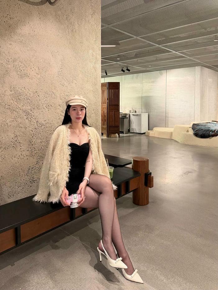 ảnh gái xinh mặc quần tất 4k siêu nét