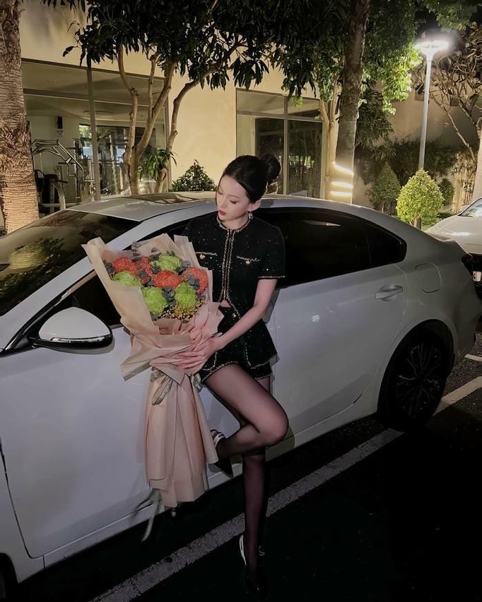 ảnh gái xinh mặc quần tất đẹp nhất nét