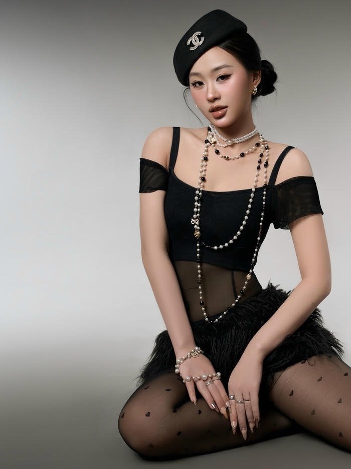 ảnh gái xinh mặc quần tất hd siêu nét