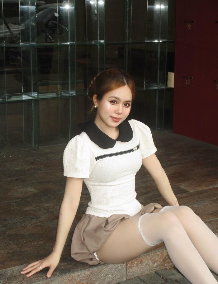 ảnh gái xinh mặc quần tất nghệ thuật hd