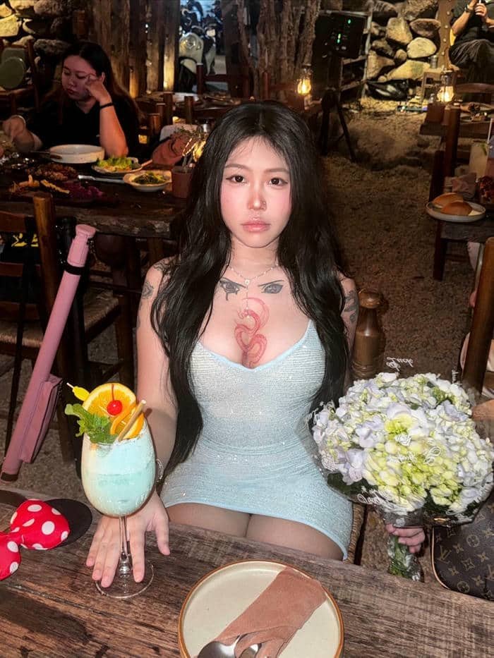 ảnh gái xinh mặc váy ngắn full hd siêu nét