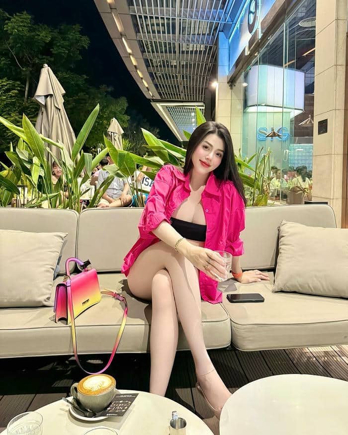 ảnh gái xinh mặc váy ngắn tinh tế hd