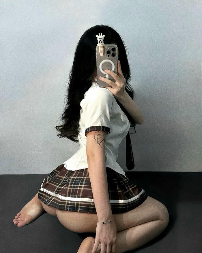 ảnh gái xinh mông to tinh tế hd