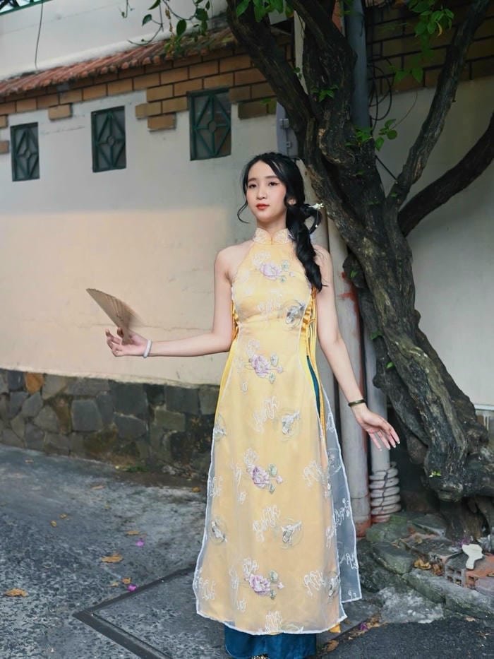 ảnh thiếu nữ mặc áo dài sexy 4k