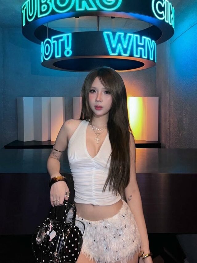 30+ Ảnh gái xinh mặc áo yếm siêu mỏng sexy gợi cảm