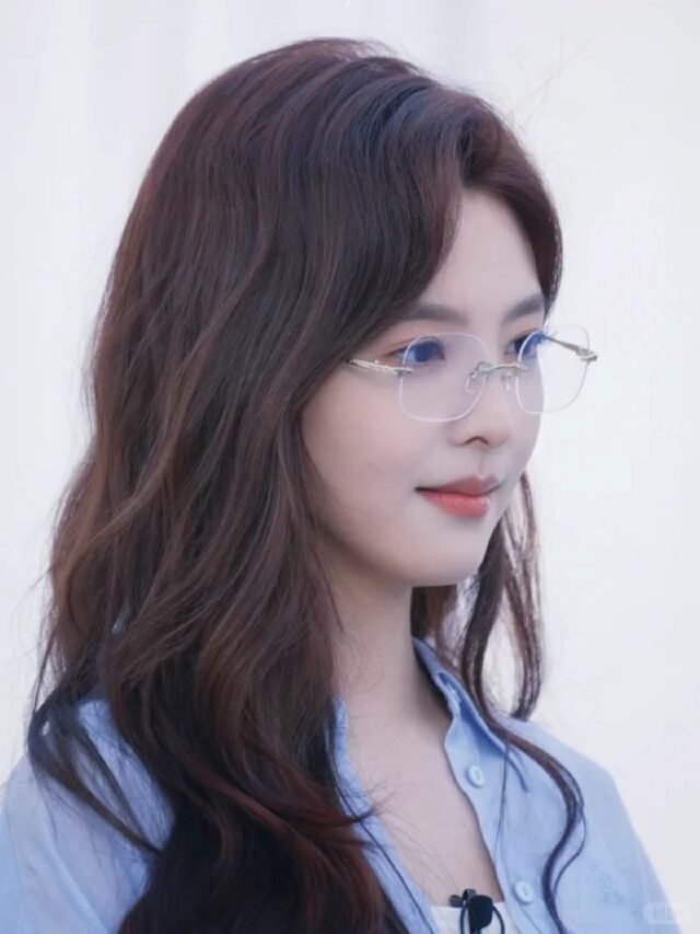 Top 100 ảnh gái xinh đeo kính cực dễ thương